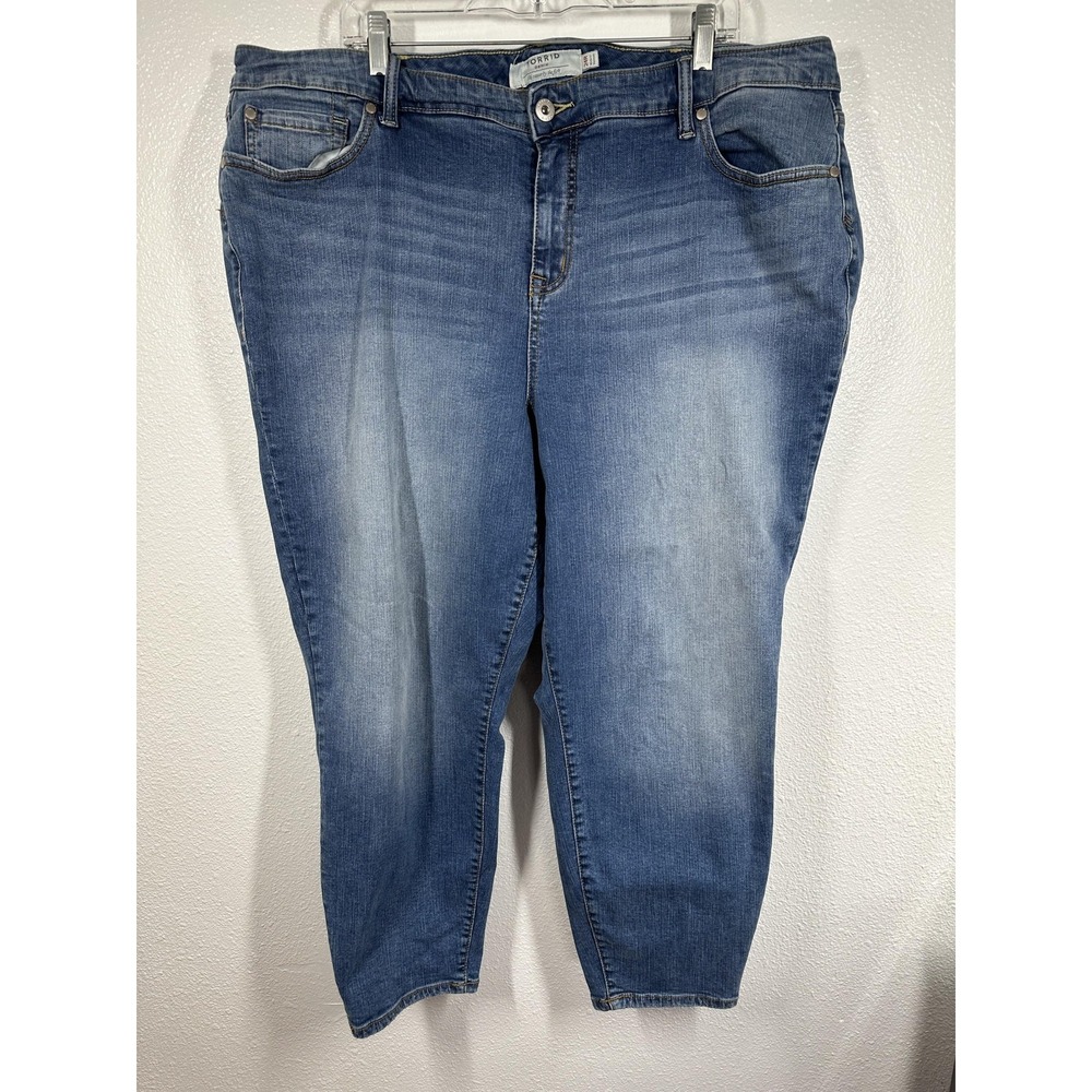 Torrid Denim Jeans Womens 24R‎ Blue Stretch Medium Wash Five Pocket Plus Classic